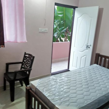 Metro Mens Hostel Kochi Kültér fotó